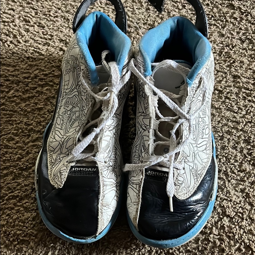 Jordan Black and Blue Sneakers Mid-Top Design